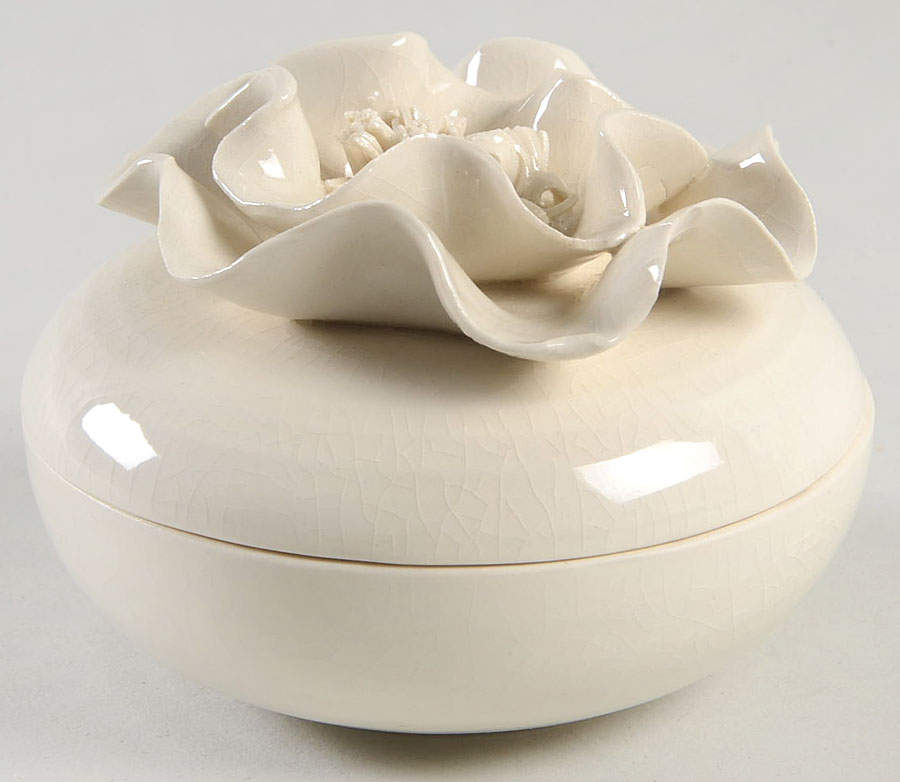 Snow Poppy 4" Round Box & Lid by Fitz & Floyd-1