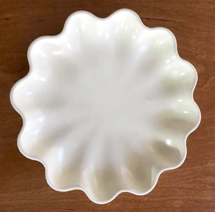 Saguaro White (Satin) 10" Shallow Round Bowl by Franciscan-1