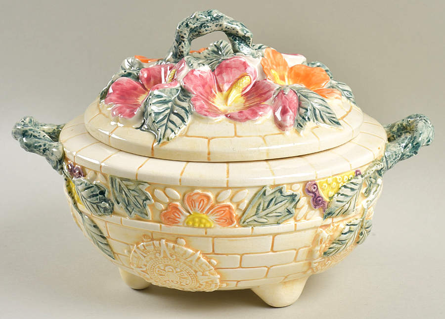 FIT163 Round Covered Vegetable by Fitz & Floyd-1