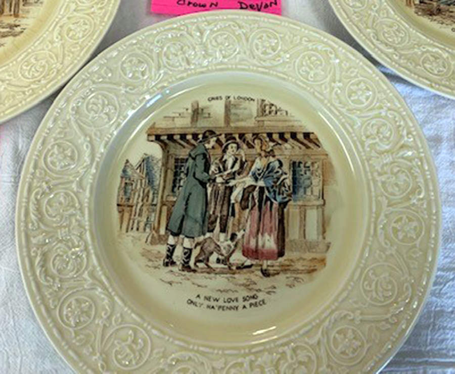 Cries Od London Brown Multicolor Dinner Plate by S Fieldings & Co.-1