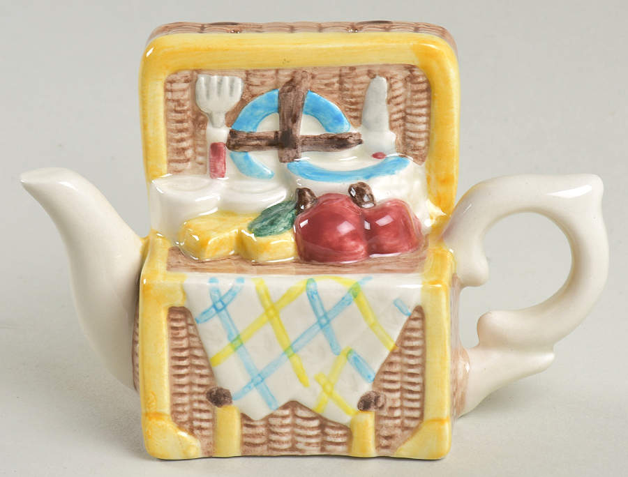 Picnic Baskets Salt Shaker by Fitz & Floyd-1