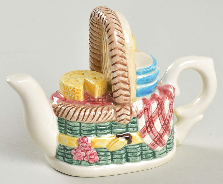 Picnic Baskets Pepper Shaker by Fitz & Floyd-1