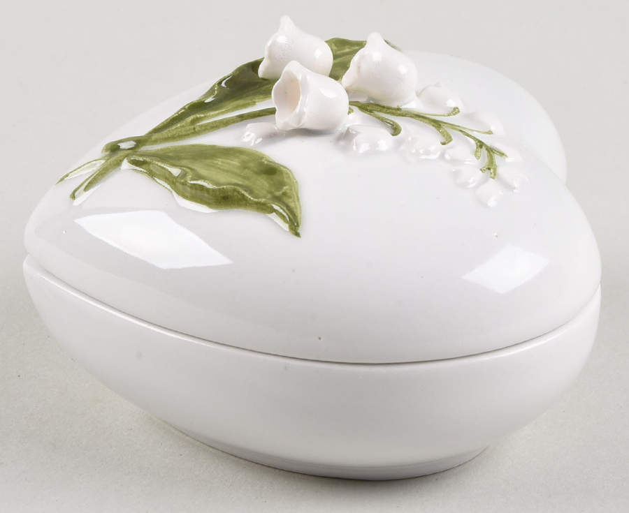 FIT169 Heart Shape Box & Lid by Fitz & Floyd-1