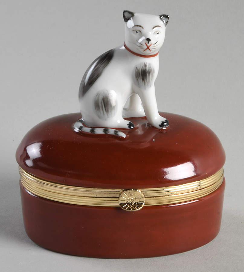 FIT169 Oval Hinged Box by Fitz & Floyd-1