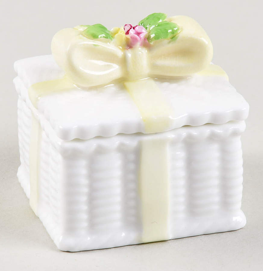 FIT209 Trinket Box with Lid by Fitz & Floyd-1
