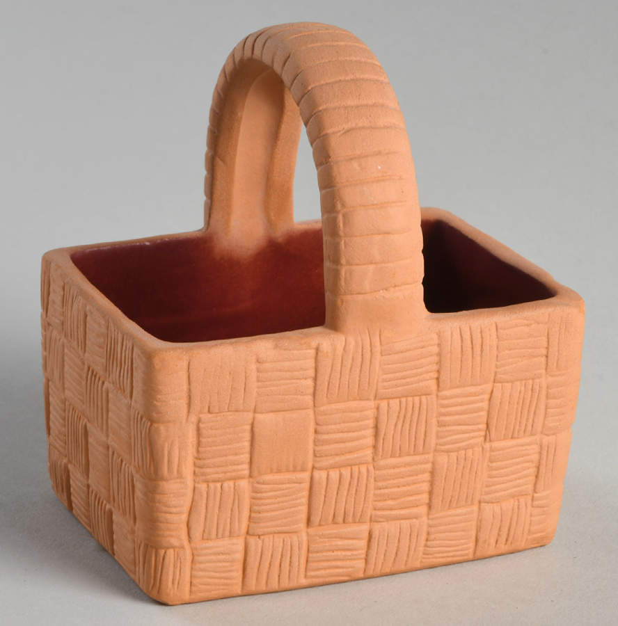 FIT222 4" Handled Basket by Fitz & Floyd-1