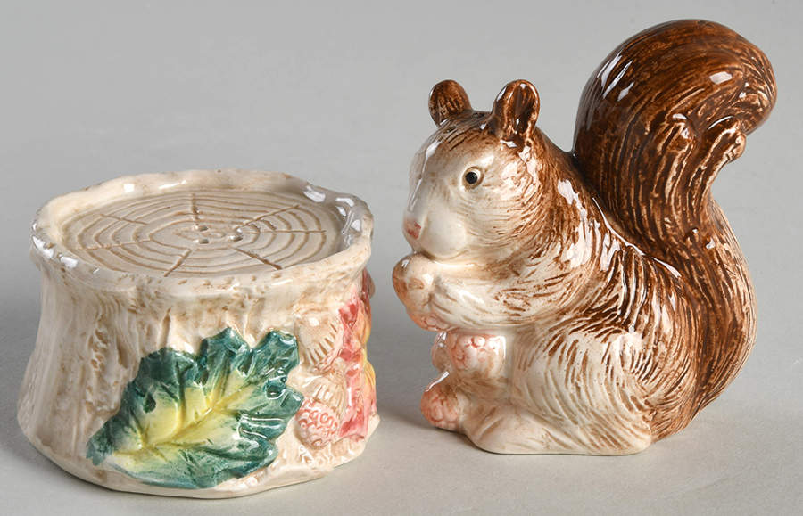 FIT226 Stacking Salt & Pepper Set by Fitz & Floyd-1