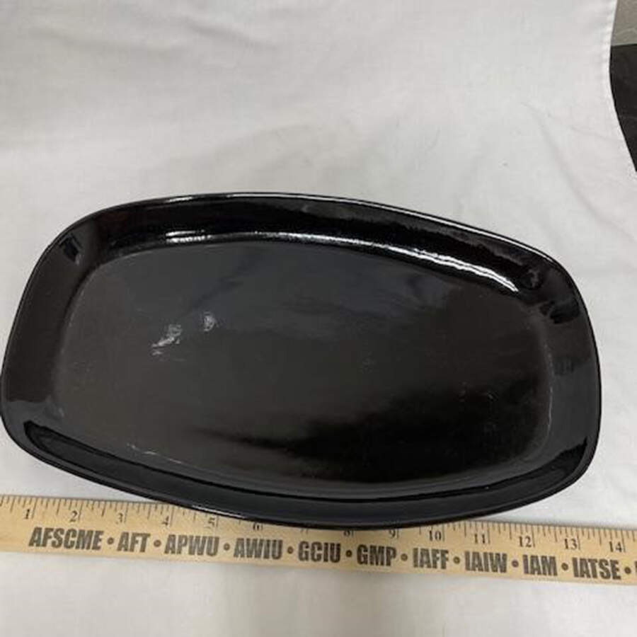 Plainsman Onyx Black 14" Oval Serving Platter by Frankoma-1