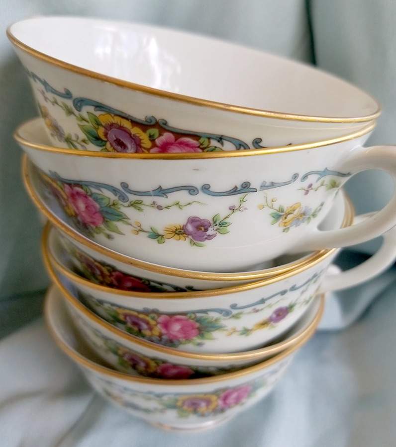 GDA56 Footed Cup by Gerard, Dufraisseix & Abbot-1