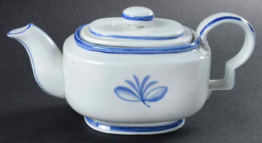 Blatt Band Teapot & Lid by Gefle-1