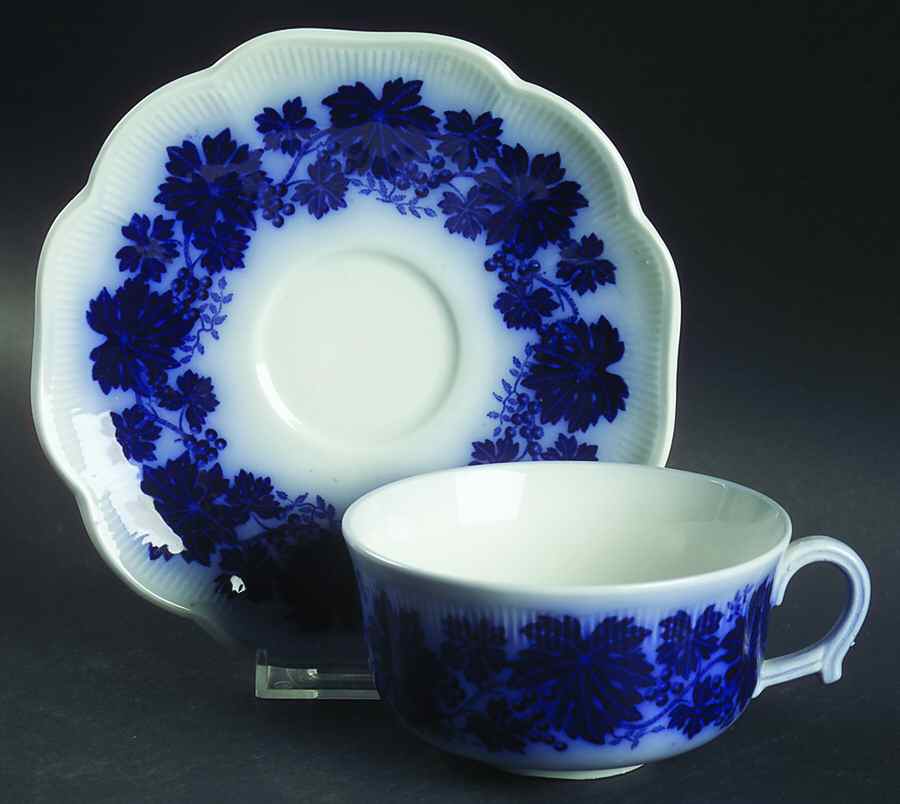Vinranka Oversized Cup & Saucer Set by Gefle-1