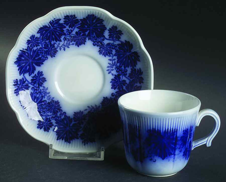 Vinranka Flat Demitasse Cup & Saucer Set by Gefle-1