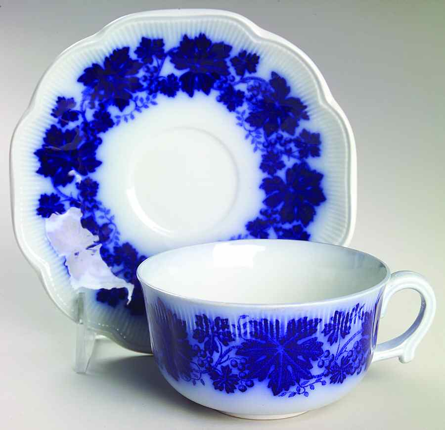 Vinranka Flat Cup & Saucer Set by Gefle-1
