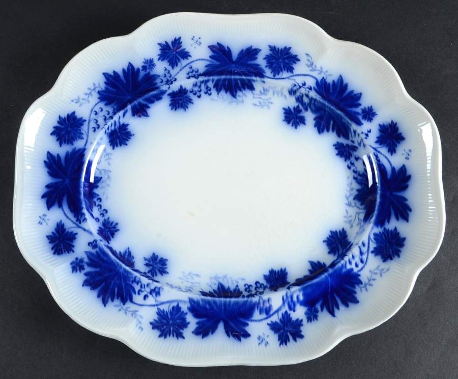 Vinranka 11" Oval Serving Platter by Gefle-1