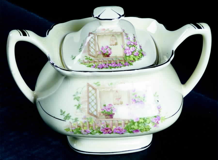 Breakfast Nook Sugar Bowl & Lid by WS George-1