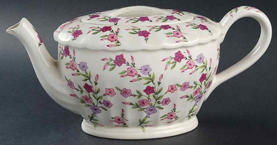 Fiesta Teapot & Lid by WS George-1