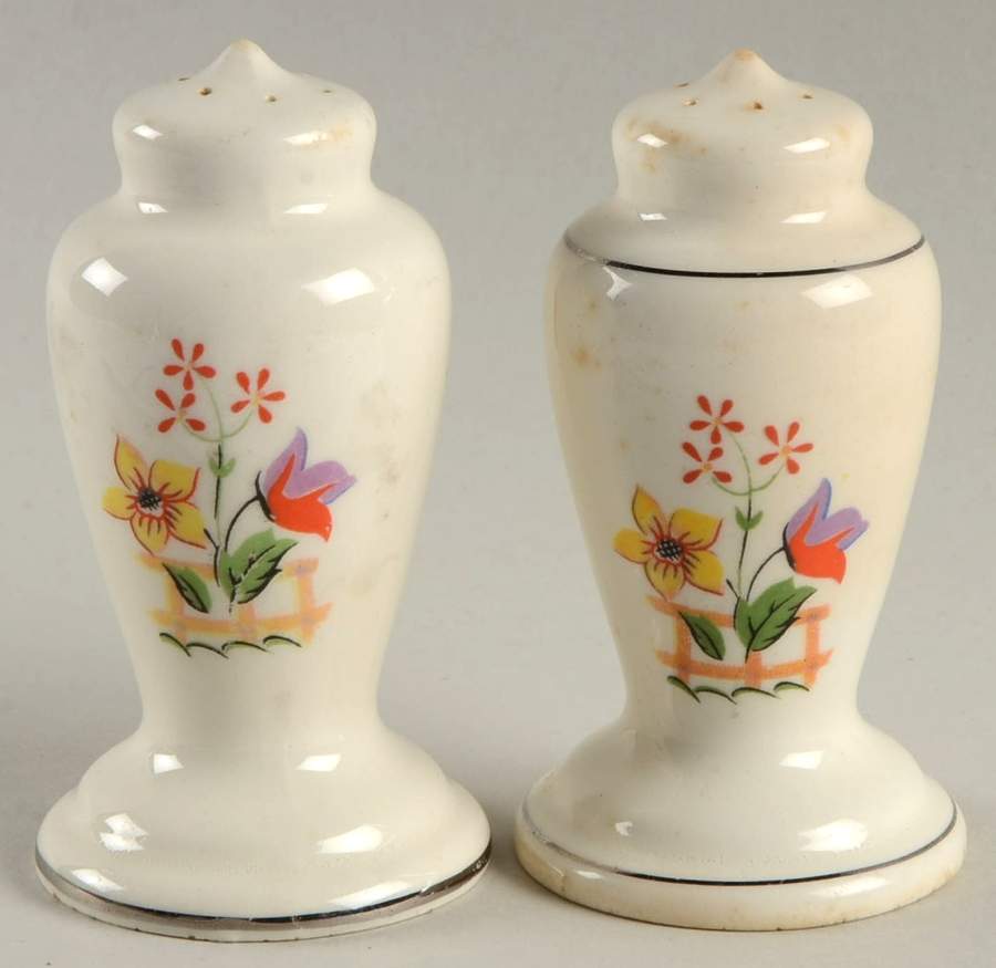 Gaylea (Lido, Canarytone) Salt & Pepper Set by WS George-1