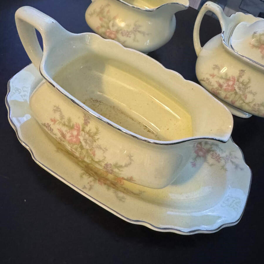 GEO109 Gravy Boat & Underplate by WS George-1