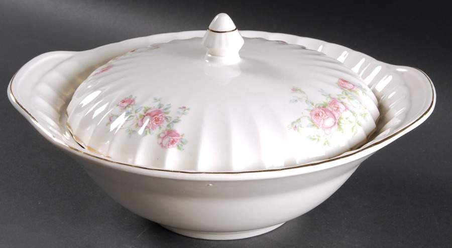 B8949-4 Round Covered Vegetable by WS George-1
