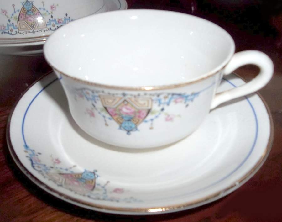 GEO35 Flat Cup & Saucer Set by WS George-1