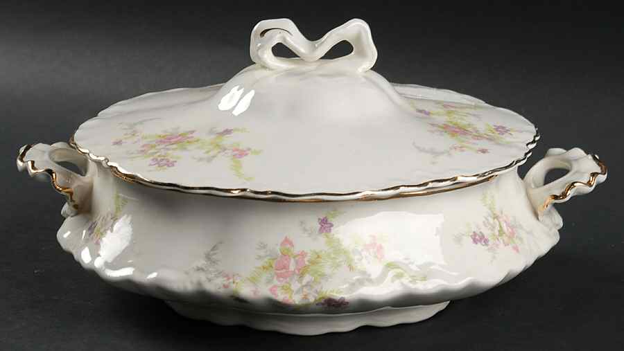 38910 Round Covered Vegetable by WS George-1