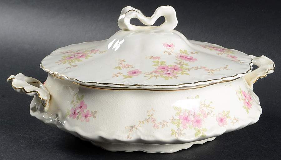 36725 Round Covered Vegetable by WS George-1