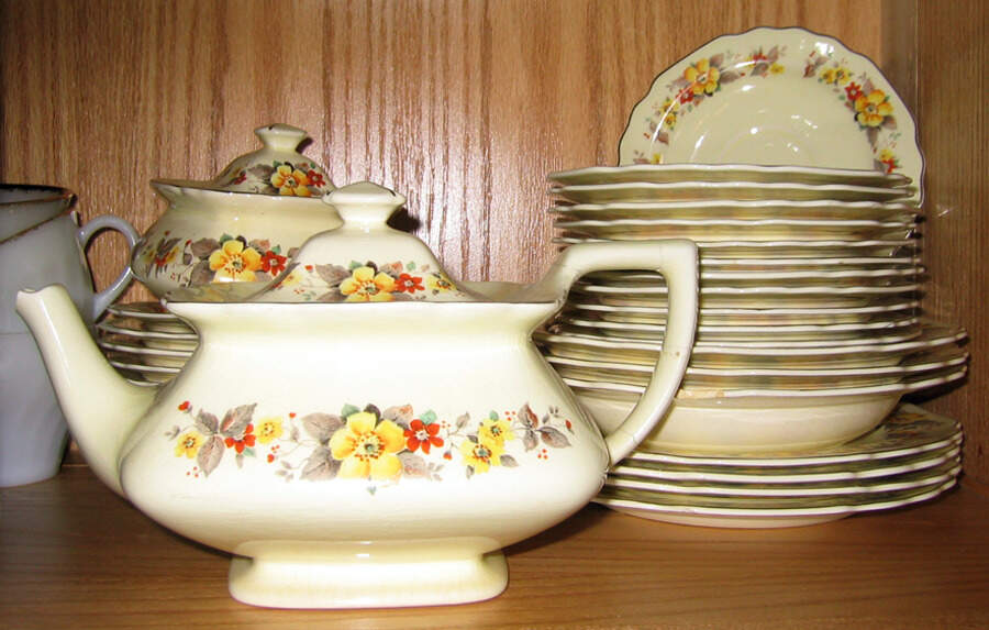 GEO94 Teapot & Lid by WS George-1