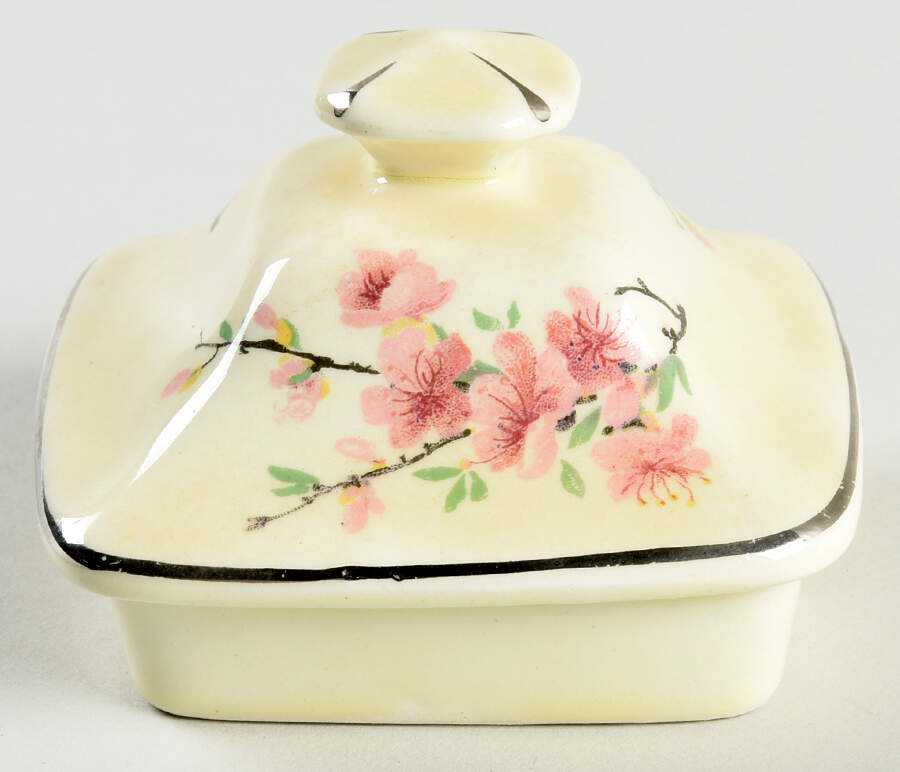 Peach Blossom (Lido, Cream, Platinum) Lid for Teapot by WS George-1