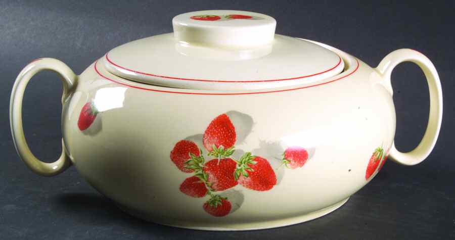 Shortcake Round Covered Vegetable by WS George-1