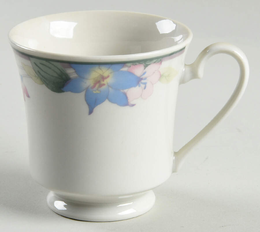 Aurora Footed Cup by Gibson Designs-1