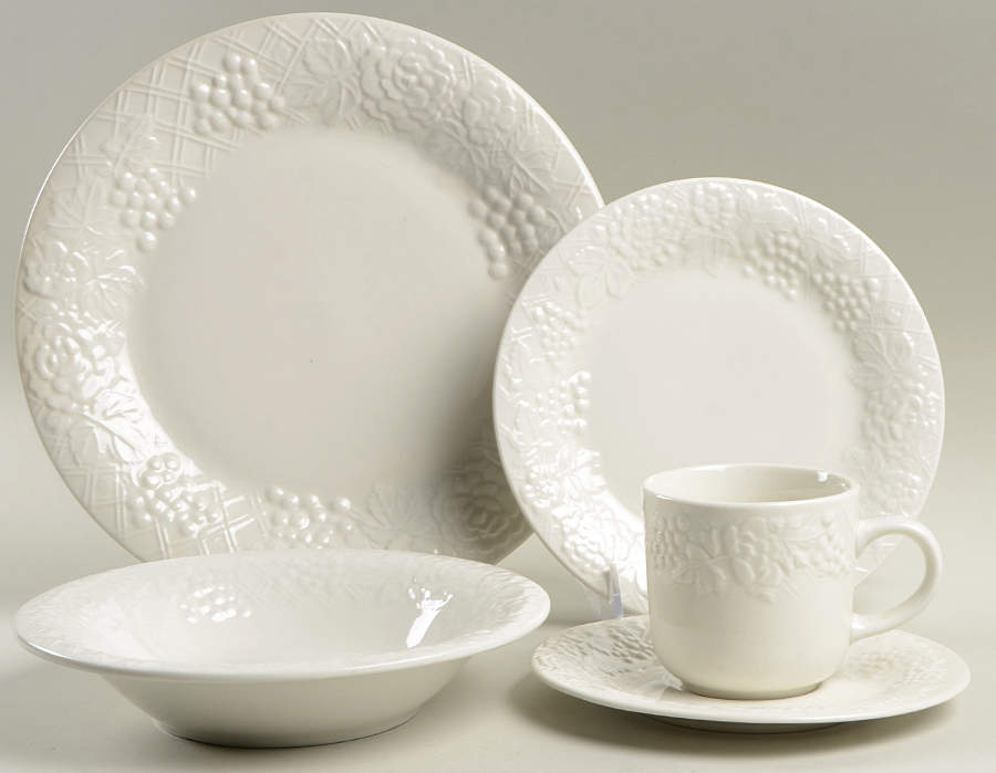 Four Seasons 5 Piece Place Setting by Gibson Designs-1