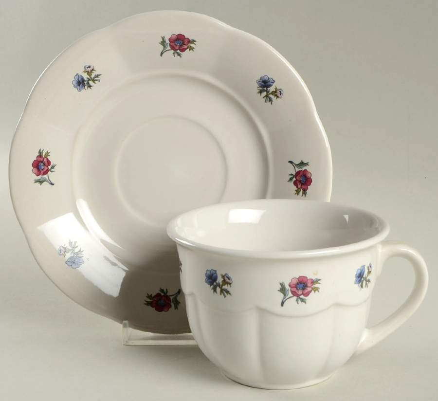 Meridian Creamer by Gibson Designs-1