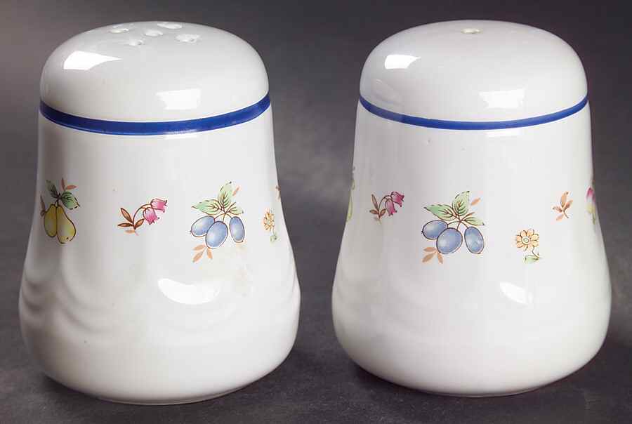 Picadelly Salt & Pepper Set by Gibson Designs-1