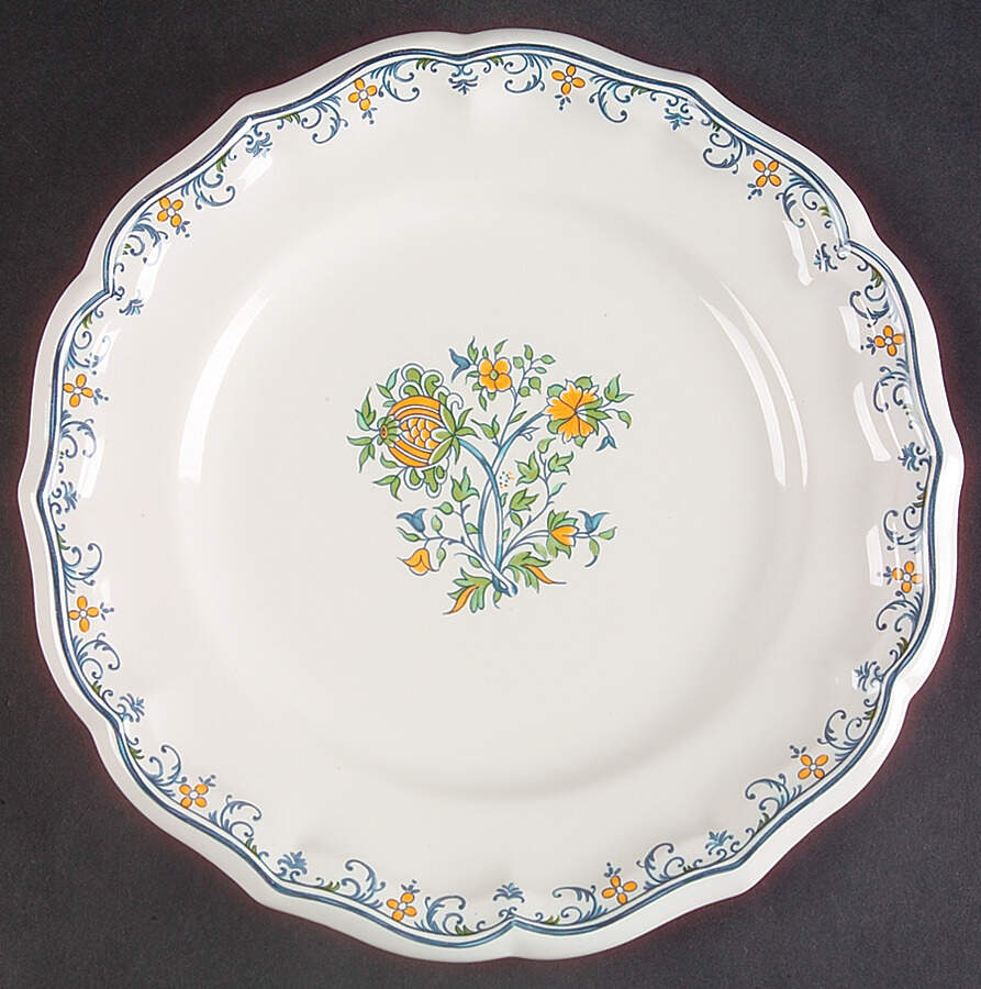 A La Grenade Luncheon Plate by Faiencerie De Gien-1