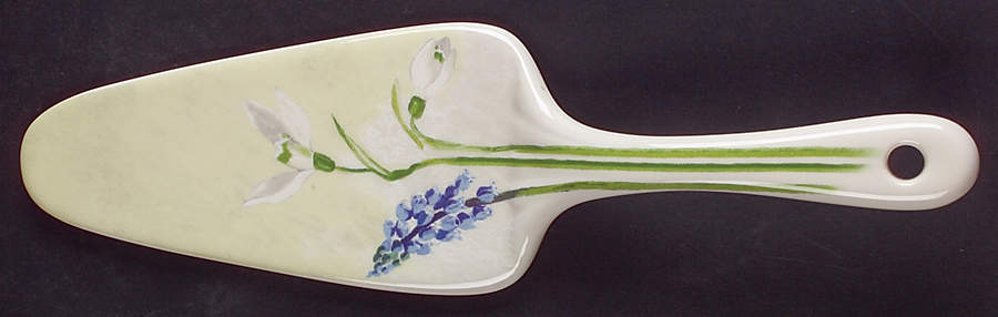 Alice Solid Ceramic Pie/Cake Server by Faiencerie De Gien-1