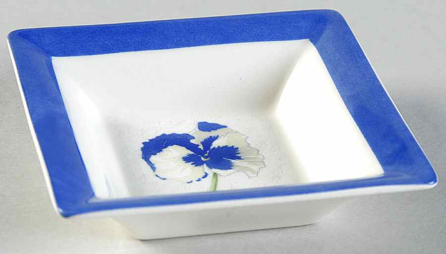 Alice Square Ashtray by Faiencerie De Gien-1