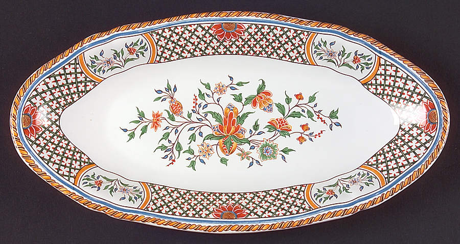 Au Sainfoin Pickle Dish by Faiencerie De Gien-1