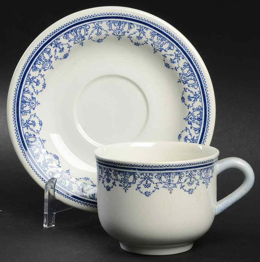 Cheverny Flat Cup & Saucer Set by Faiencerie De Gien-1