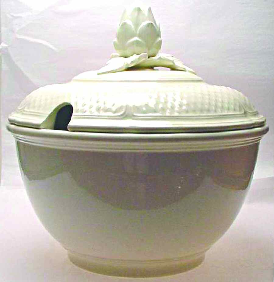 Du Barry Tureen &  Lid by Faiencerie De Gien-1