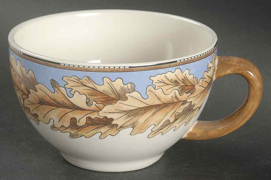 Feuilles De Chene Flat Cup by Faiencerie De Gien-1
