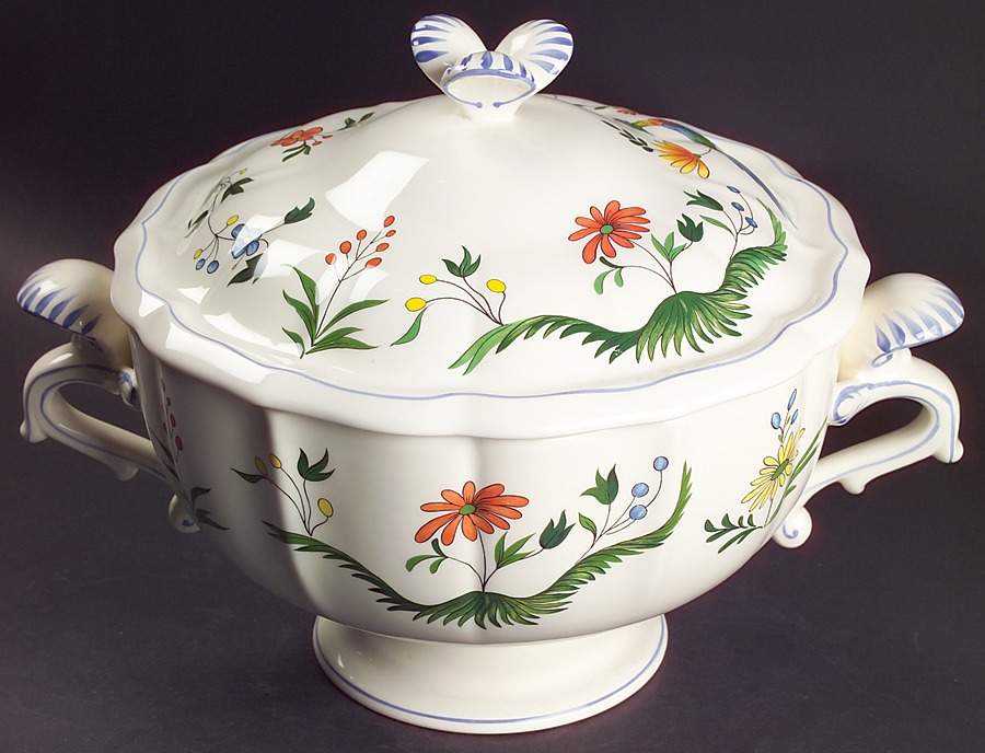 Oiseaux de Paradis Tureen &  Lid by Faiencerie De Gien-1