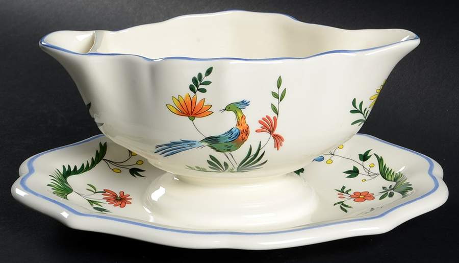 Oiseaux de Paradis Gravy Boat with Attached Underplate by Faiencerie De Gien-1