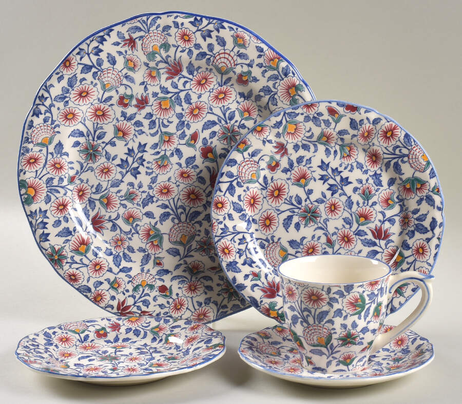 Persepolis 5 Piece Place Setting by Faiencerie De Gien-1