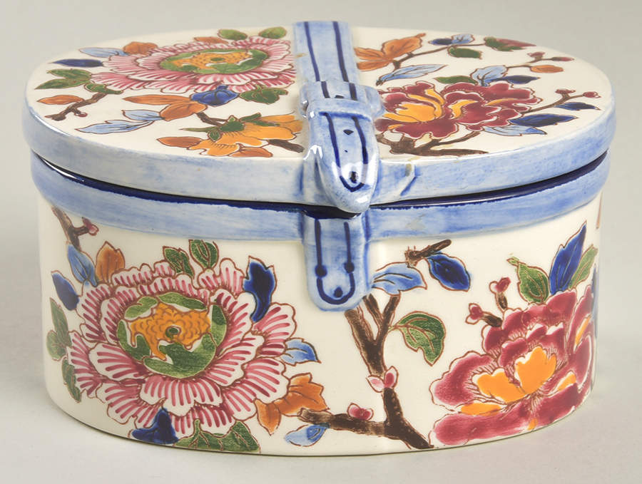 Pivoines Small Candy Box by Faiencerie De Gien-1