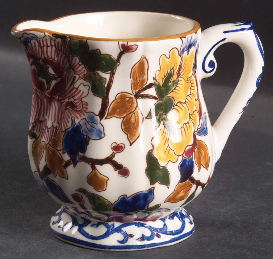 Pivoines Creamer by Faiencerie De Gien-1
