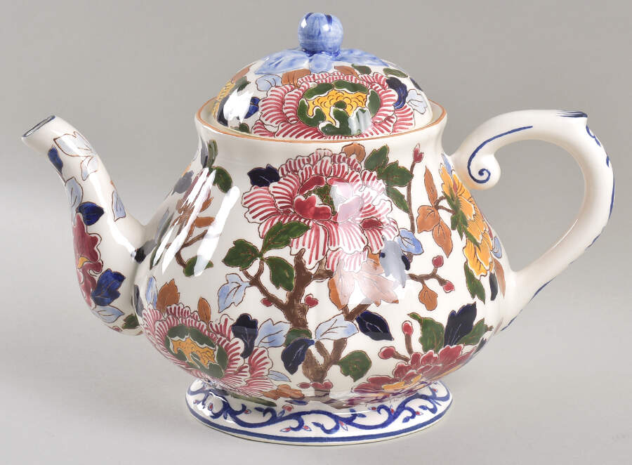 Pivoines Teapot & Lid by Faiencerie De Gien-1