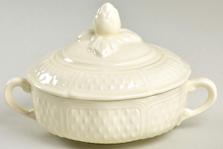 Pont Aux Choux (Cream) Cream Soup Bowl & Lid Set by Faiencerie De Gien-1