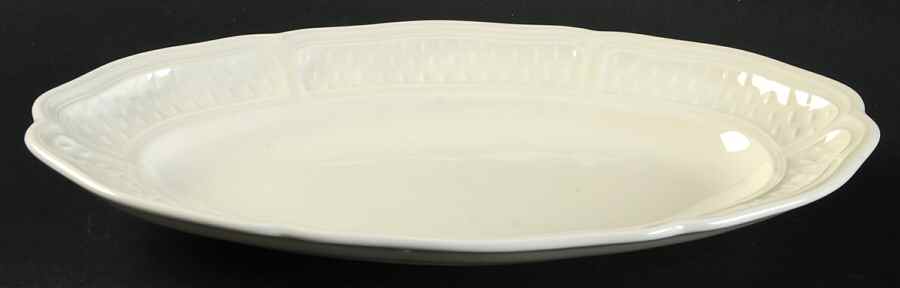 Pont Aux Choux (Cream) Pickle Dish by Faiencerie De Gien-1