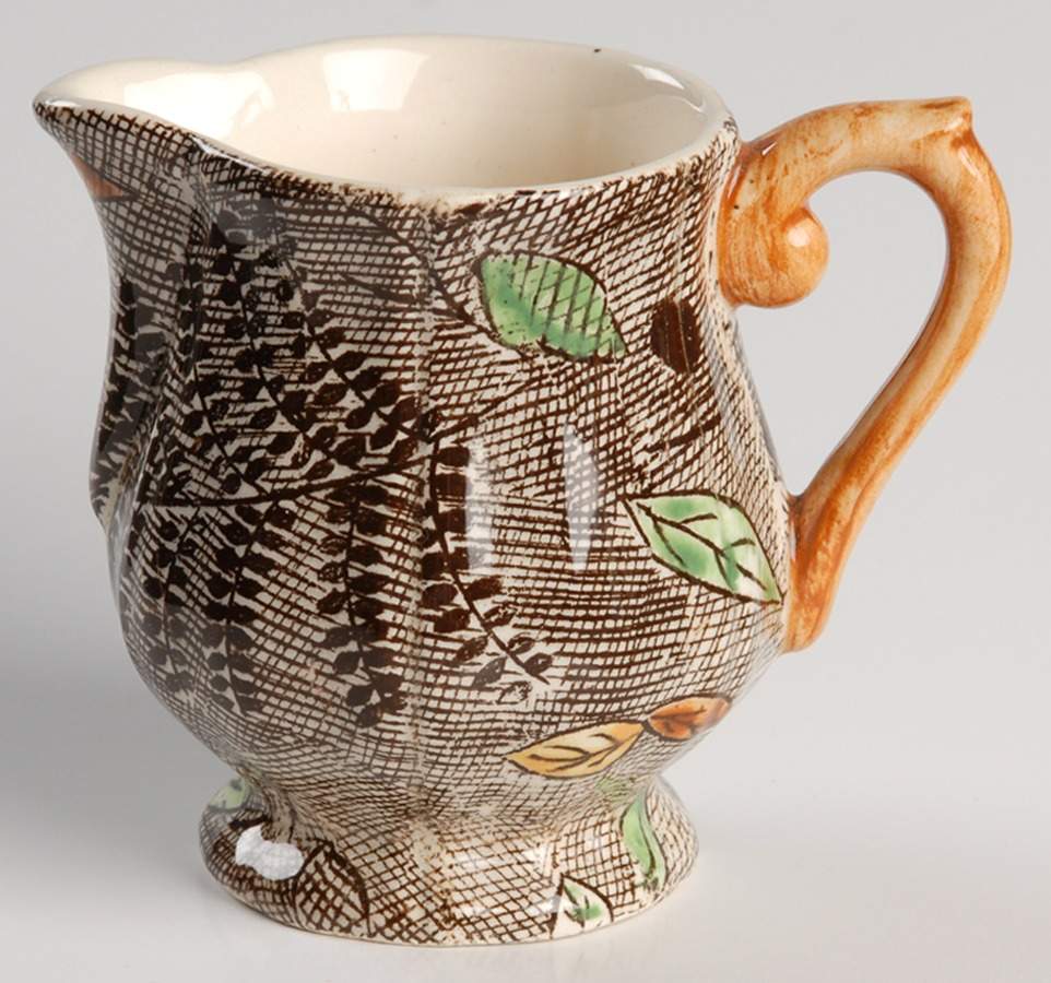 Rambouillet Creamer by Faiencerie De Gien-1
