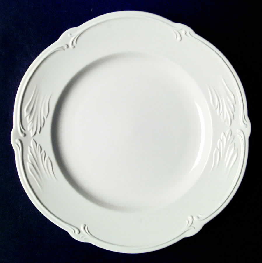 Rocaille (Cream) Dinner Plate by Faiencerie De Gien-1